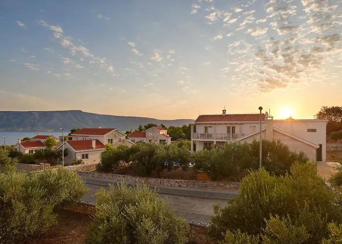 Doris Hvar * Rudina