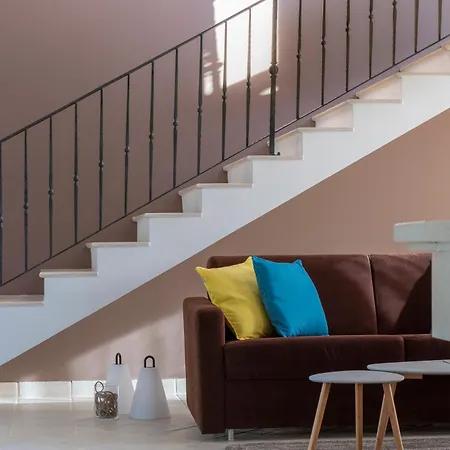 فيلة Doris Hvar Rudina