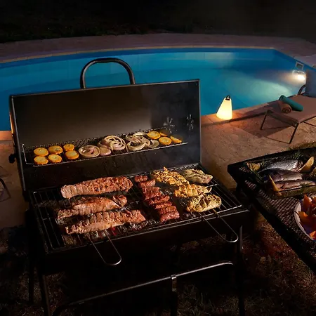 فيلة Doris Hvar Rudina