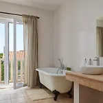 Doris Hvar Βίλα